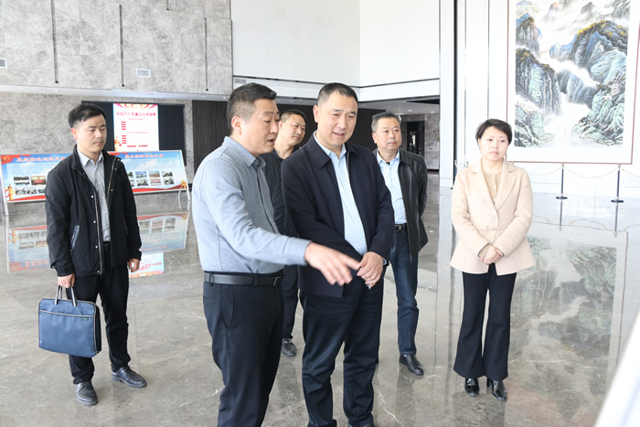 邱志華到市發(fā)投集團(tuán)調(diào)研指導(dǎo)清廉企業(yè)建設(shè)工作